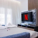 Skg Center Sea View Apartment *